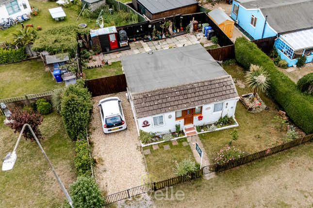 Humberston Fitties, Humberston DN36 2 bed chalet for sale