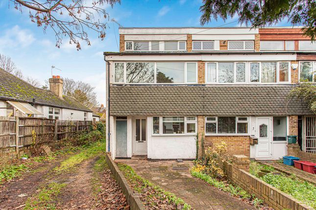 Whitton Road, Hounslow, TW3 3 bed end of terrace house for sale