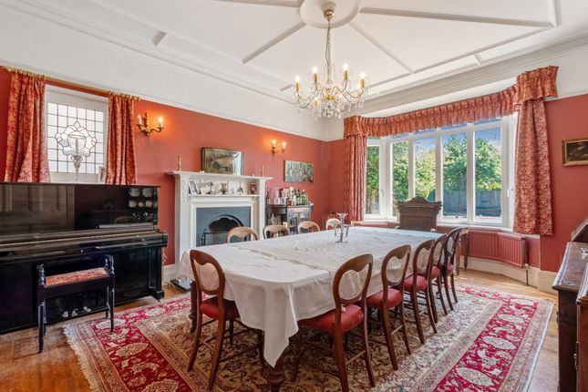 6 bedroom house for sale