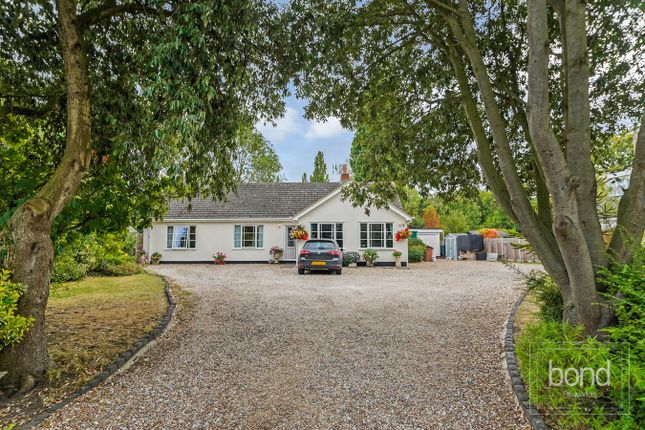 Woodhill Road, Chelmsford CM2 3 bed detached bungalow for sale