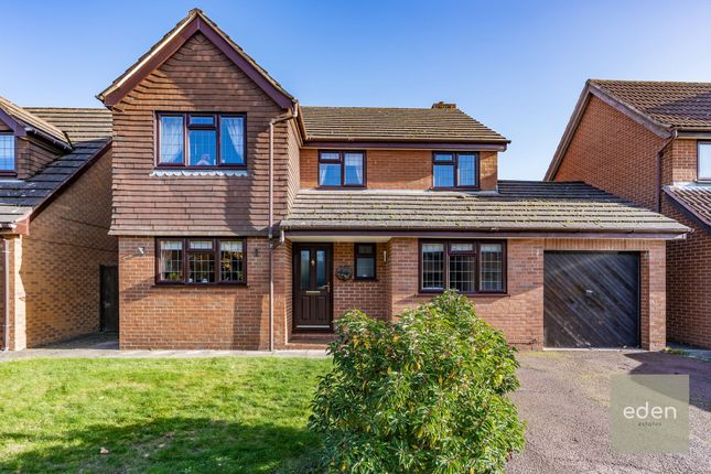 Macaulay Close, Larkfield, ME20 4 bed detached house for sale