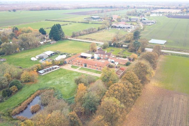 West Carr, Doncaster DN9 4 bed barn conversion for sale