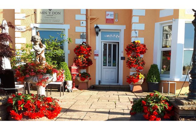 7 bed semi-detached house