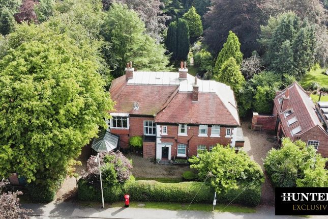 5 bed detached house