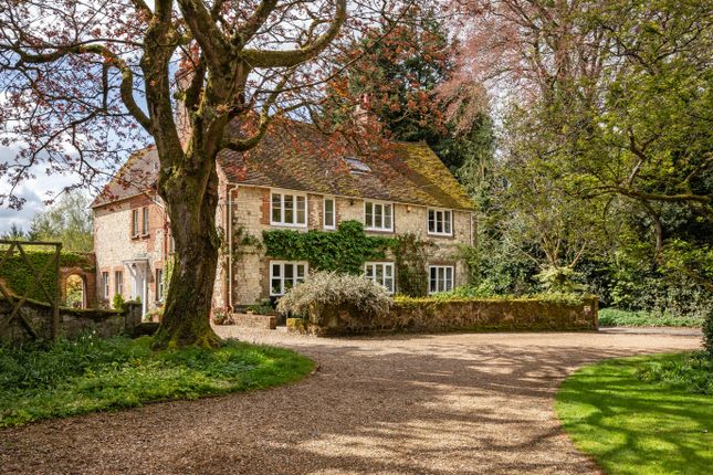6 bedroom detached house for sale