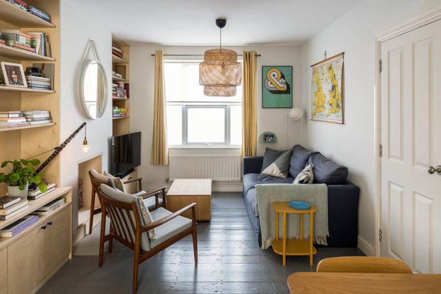 Conley Road, London NW10 3 bed terraced house for sale