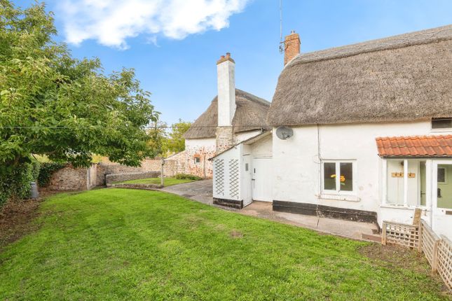 2 bedroom semi-detached house for sale