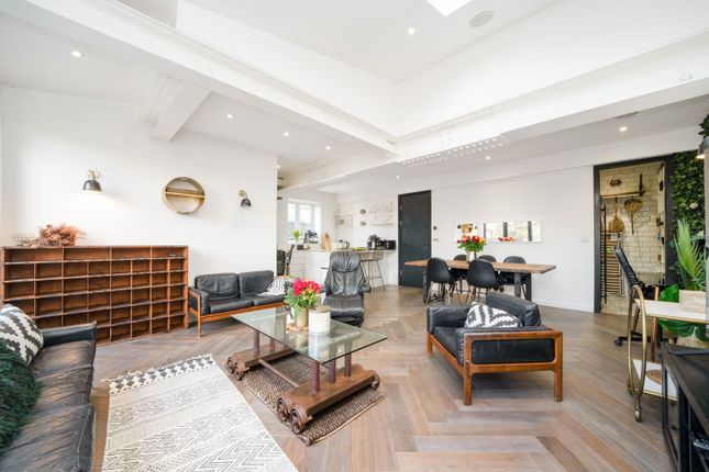 Chatsworth Road, London, NW2 3 bed semi