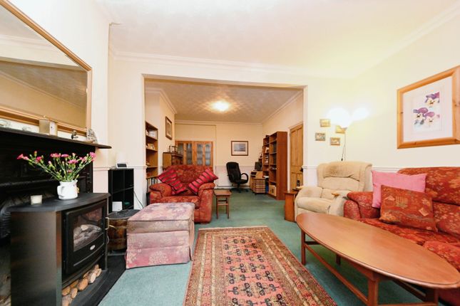 5 bedroom terraced house for sale