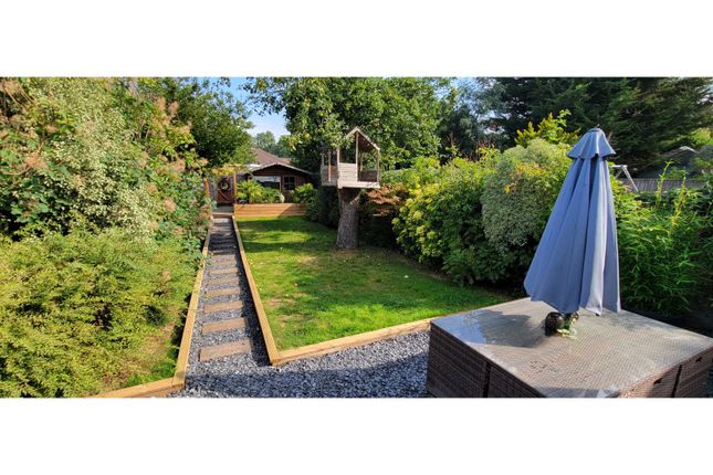 4 bedroom semi-detached house for sale