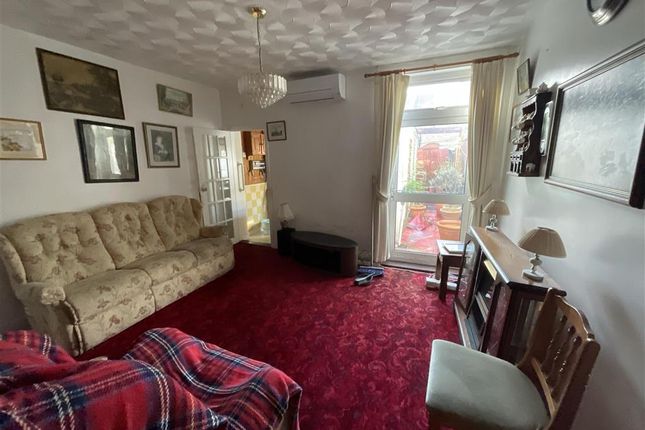 Knox Road, Portsmouth, Hampshire 2 bed terraced house for sale