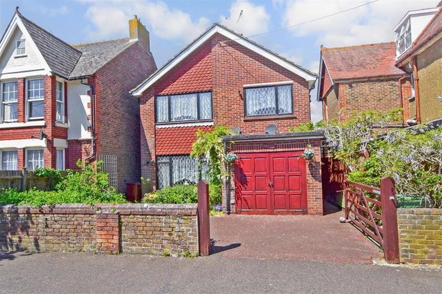 Goda Road, Littlehampton, West Sussex 4 bed detached house for sale
