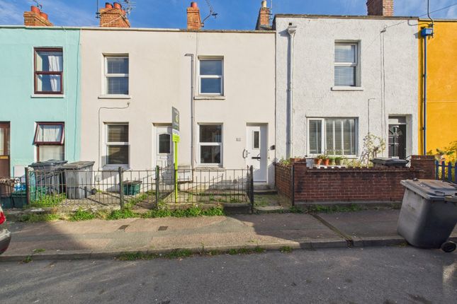 High Street, Gloucester... 2 bed terraced house for sale