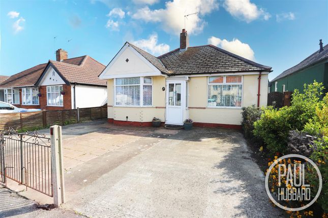 Homefield Avenue, Lowestoft, NR33 2 bed detached bungalow for sale
