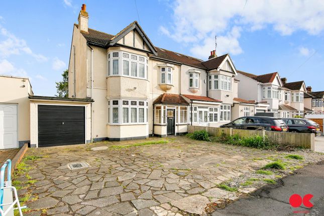 Fairholme Avenue, Gidea Park RM2 4 bed semi