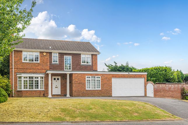 Bramble Rise, Cobham, Surrey, KT11 4 bed detached house for sale