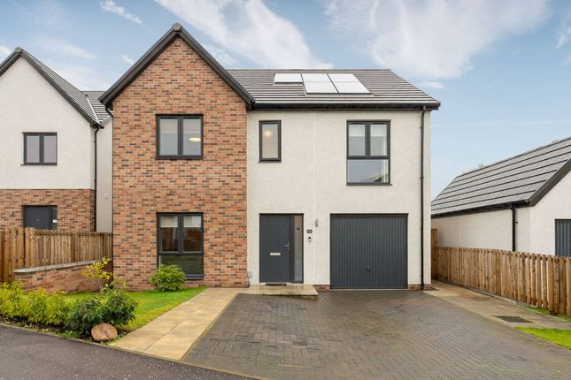 15 Meadow Avenue, Blairgowrie, PH10 6FR 4 bed detached villa for sale