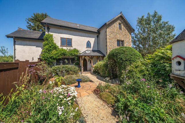 Unique character property with... 5 bed detached house for sale