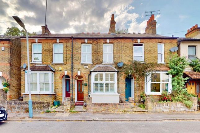 Victoria Road, Uxbridge, UB8 3 bed terraced house for sale