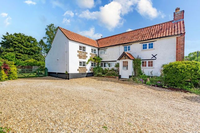 Norwich Road, Yaxham 4 bed cottage for sale