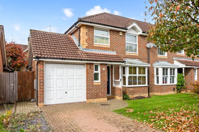 Durfold Road, Horsham, RH12 3 bed semi