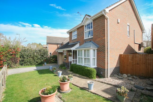 Dunford Place, Binfield, Bracknell, RG42 3 bed detached house for sale