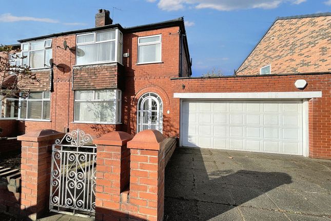 Wentworth Road, Manchester M27 3 bed semi