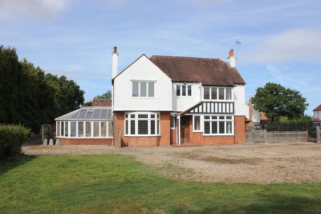 6 bed detached house