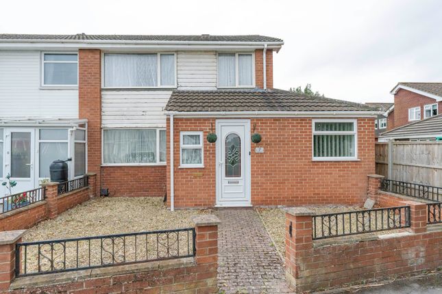 4 bedroom end of terrace house for sale