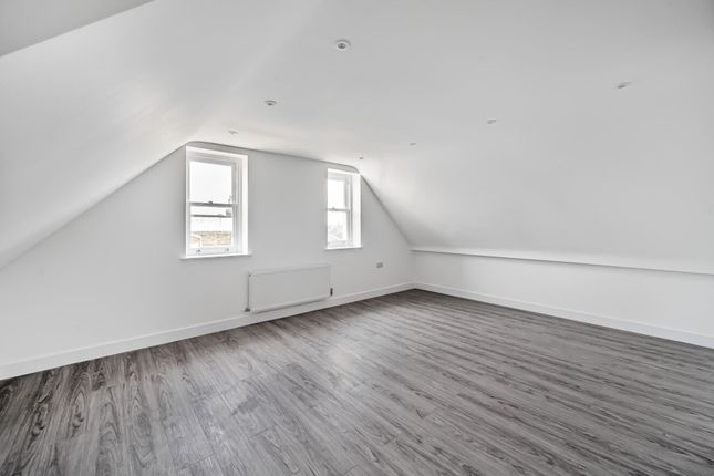 Balham High Road, London SW12 2 bed apartment for sale