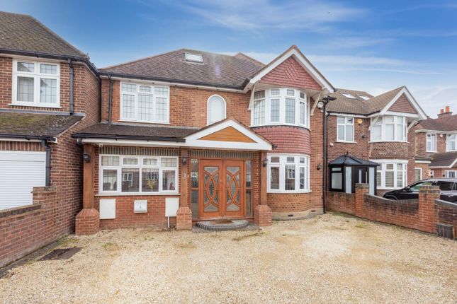Buckland Avenue, Slough SL3 5 bed detached house for sale