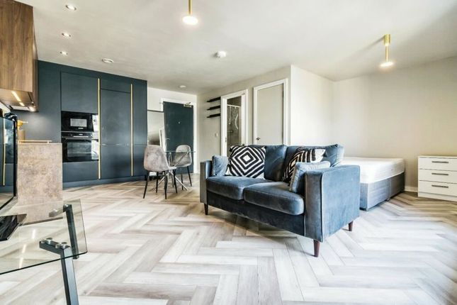 Studio flat for sale