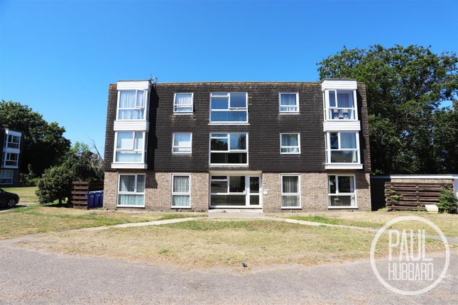 Dell Road, Oulton Broad, NR33 2 bed flat for sale