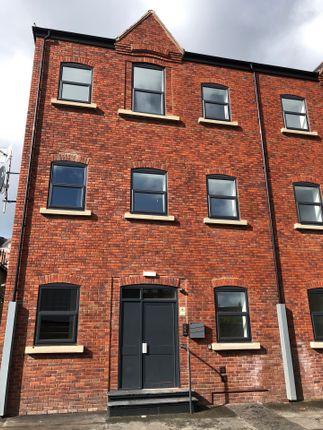 9 bed block of flats