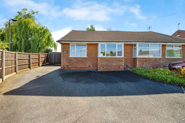 2 bedroom semi-detached bungalow for sale