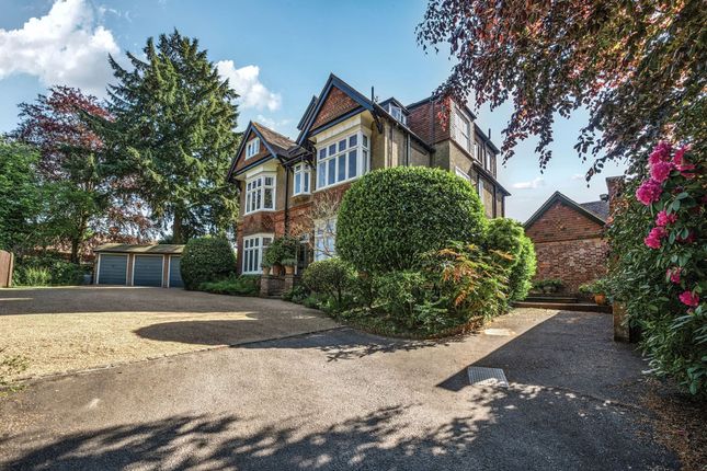 Warwick Park, Tunbridge Wells, TN2 2 bed flat for sale
