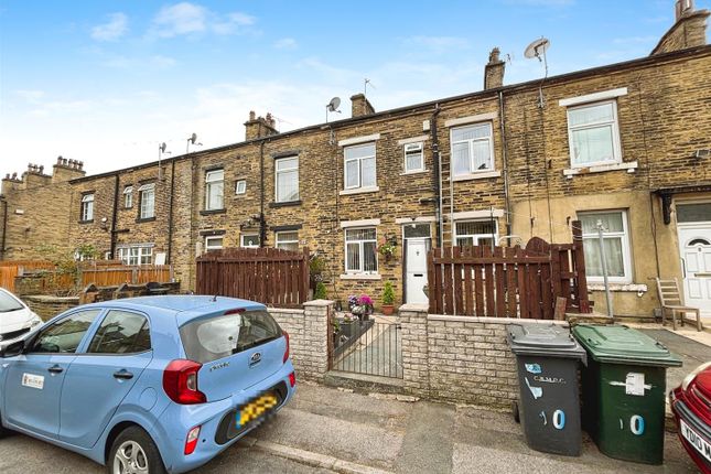 James Street, Bradford BD15 2 bed terraced house for sale
