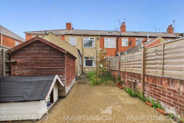 Washington Grove, Bentley 2 bed terraced house for sale