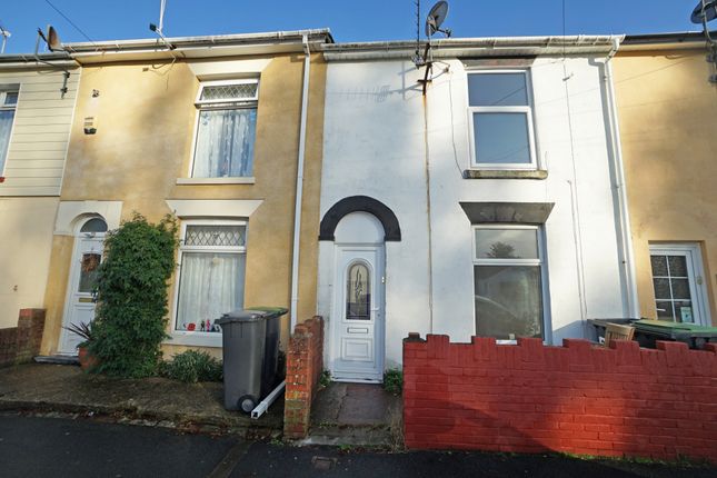 Queens Road, Hampshire PO12 3 bed terraced house for sale