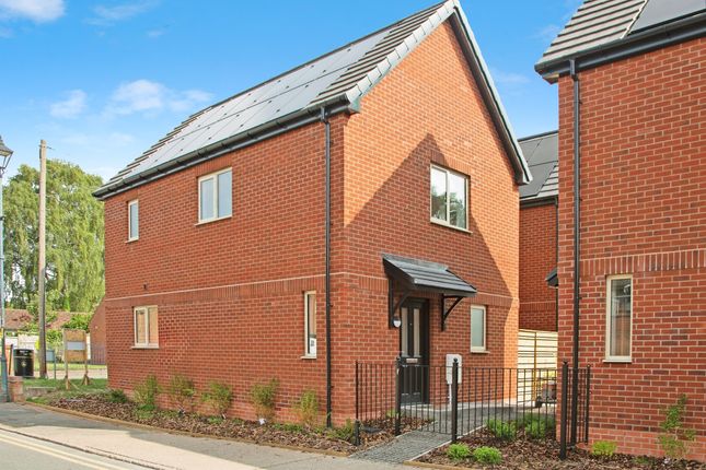 2 bed detached house