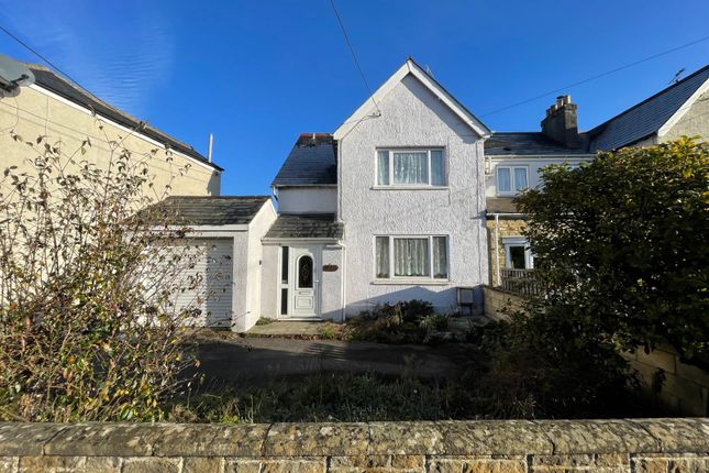 Siddington Road, Cirencester... 3 bed semi