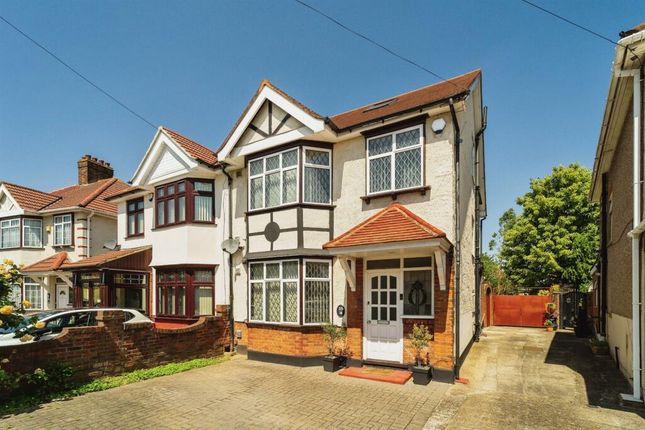 Sutton Hall Road, Hounslow, TW5 0PY 4 bed semi