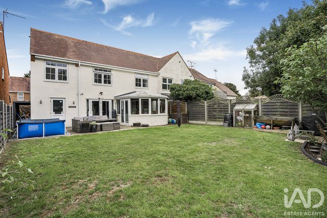 4 bedroom semi-detached house for sale