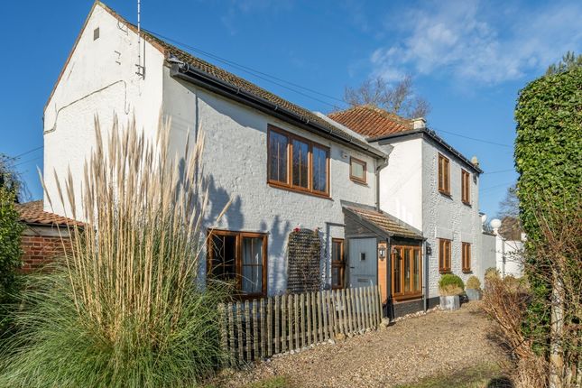 West Caister 5 bed detached house for sale