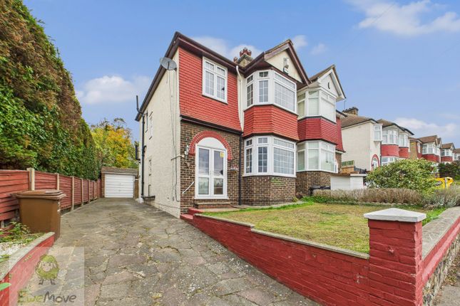 Banks Road, Rochester, ME2 4EA 3 bed semi