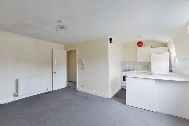 Victoria Grove, Folkestone, Kent, CT20 1 bed flat for sale