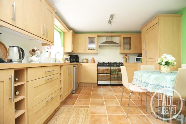 Thixendale, Carlton Colville, NR33 5 bed detached house for sale