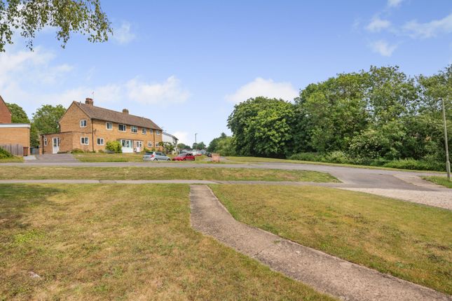 Courtenay Road, Wantage OX12 3 bed semi