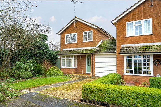 Astbury Close, Daventry NN11 3 bed link detached house for sale