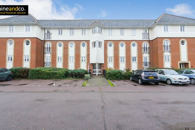 Walsingham Close, Hatfield 2 bed flat for sale